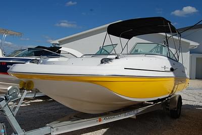 BOATZON | Hurricane SunDeck SD 217 OB 2013