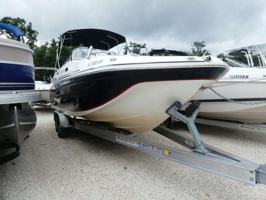 2013 Hurricane SunDeck SD 2700 single - Sold Boat