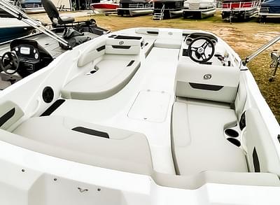 BOATZON | Hurricane SunDeck Sport 185 OB 2024