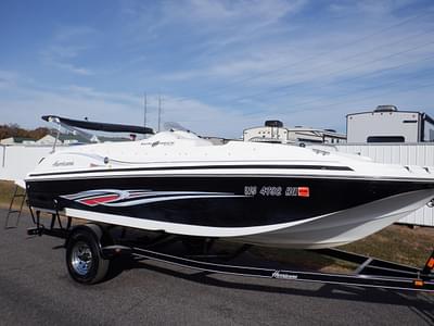 BOATZON | Hurricane SunDeck Sport 188 IO 2012