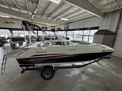 BOATZON | Hurricane SunDeck Sport 188 IO 2021