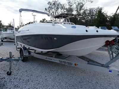 BOATZON | Hurricane SunDeck Sport 188 OB 2022