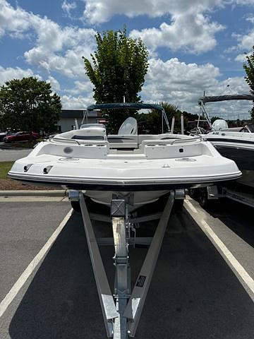 BOATZON | 2023 Hurricane SUNDECK SPORT 201 OB W/150HP