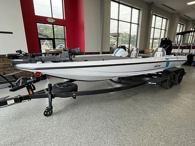 BOATZON | IKON Boats LX21 2024