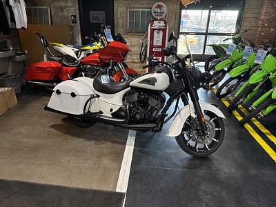 BOATZON | Indian Motorcycle® SPRINGFIELD DARK HORSE WHITE SMOKE 49ST Dark Horse 2019