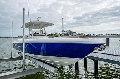 BOATZON | Intrepid 327 Center Console 2014