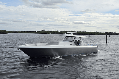 BOATZON | Intrepid 407 PANACEA 2020