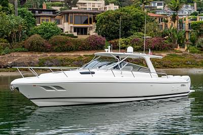 BOATZON | Intrepid 430 Sport Yacht 2010