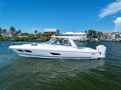 BOATZON | Intrepid 438 Evolution 2022 BOATZON | Intrepid 438 Evolution 2022
