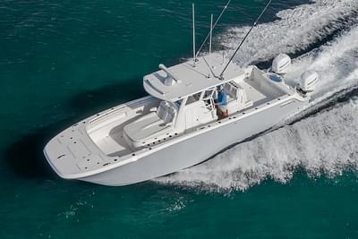 BOATZON | Invincible 33 Catamaran 2025