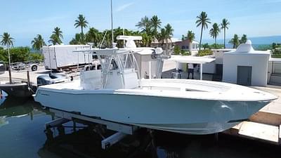 BOATZON | Invincible 33 Open Fisherman 2019