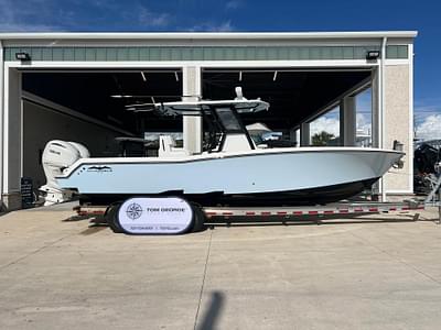 BOATZON | Invincible 33 Open Fisherman 2025