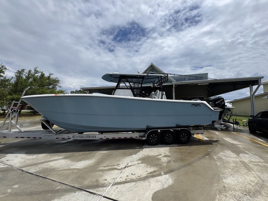 2022 Invincible Boats 33 Catamaran - Sold Boat