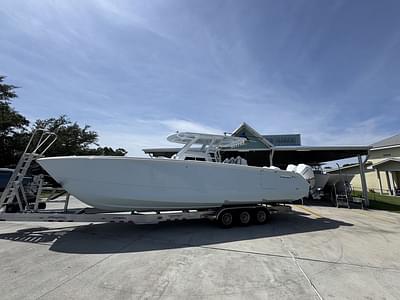 BOATZON | Invincible Boats 38 Catamaran 2026
