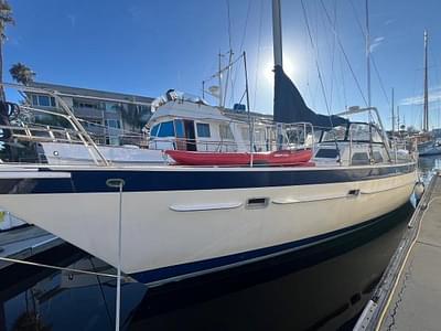 BOATZON | Irwin sloop rigged sailing yacht 1984