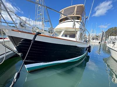 BOATZON | Island Gypsy Flybridge Sedan 1988