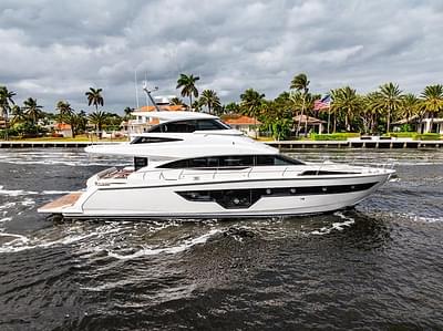 BOATZON | Johnson 70 Skylounge Motor Yacht 2024