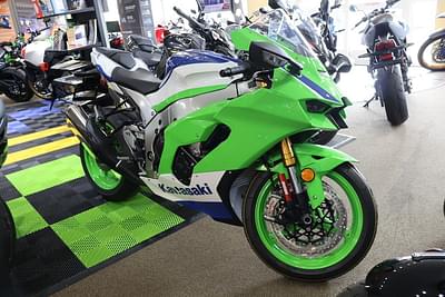 BOATZON | Kawasaki Ninja ZX10R ABS 40th Anniversary Edition 2024