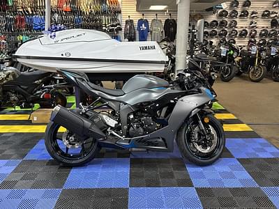 BOATZON | Kawasaki Ninja ZX6R Base 2025