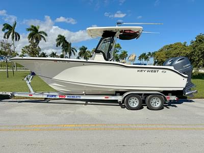 BOATZON | Key West 244 Center Console 2019