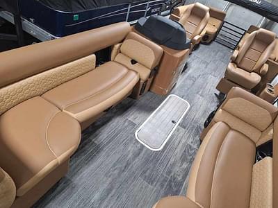 BOATZON | Landau Signature 2500 Sport Rear Lounge Brutus TriLog 2025