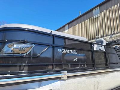 BOATZON | Landau Signature Cruise 24C 2025