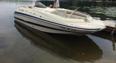 BOATZON | Larson Escape 213 2002 BOATZON | Larson Escape 213 2002