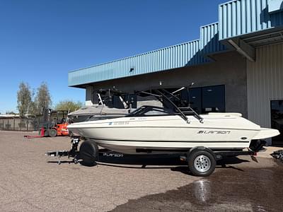 BOATZON | 2015 Larson LX205