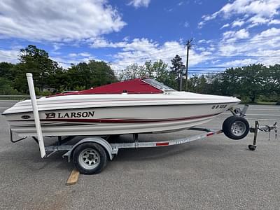 BOATZON | Larson SEI 180 BOWRIDER 135HP wTrailer 2004 BOATZON | Larson SEI 180 BOWRIDER 135HP wTrailer 2004