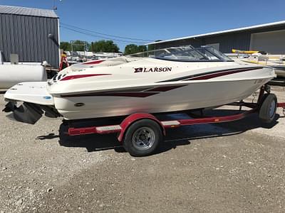 BOATZON | 2005 Larson Senza 186 I/O