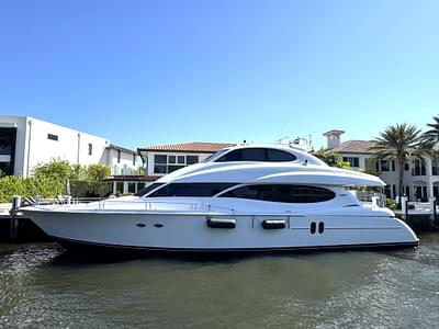 BOATZON | Lazzara 80 Skylounge 2002 BOATZON | Lazzara 80 Skylounge 2002