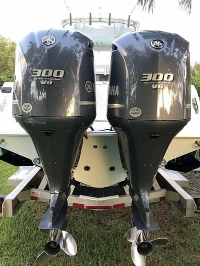 BOATZON | Little Used Yamaha 300HP 4 Stroke Outboard Motor Engine