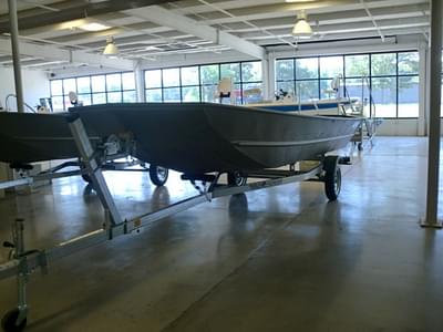 BOATZON | Lowe Boats L1652MT Jon Tiller 2025