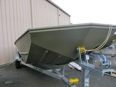 BOATZON | Lowe Boats L1852MT AURA Tiller 2025 BOATZON | Lowe Boats L1852MT AURA Tiller 2025
