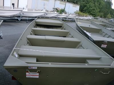 BOATZON | Lowe Boats L1852MT Jon Tiller 2025