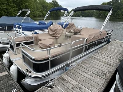 BOATZON | Lowe Boats SF Pontoon 214 2015 BOATZON | Lowe Boats SF Pontoon 214 2015