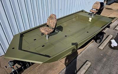BOATZON | Lowe Roughneck RX2070 Tiller Steer 2025 BOATZON | Lowe Roughneck RX2070 Tiller Steer 2025