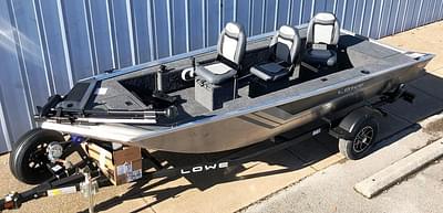 BOATZON | Lowe Skorpion Stick Steer 2025