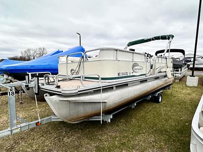 BOATZON | 2001 Lowe SunCruiser Trinadad 220 Pontoon BOATZON | 2001 Lowe SunCruiser Trinadad 220 Pontoon
