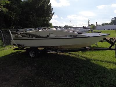 BOATZON | LOWE Suncrusier 2000
