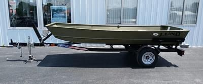 BOATZON | Lund 1240 Jon Boat Tiller 2025