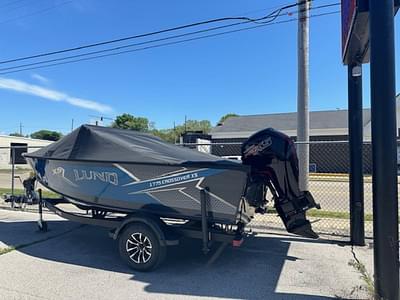 BOATZON | Lund 1775 Crossover XS Sport 2024 BOATZON | Lund 1775 Crossover XS Sport 2024