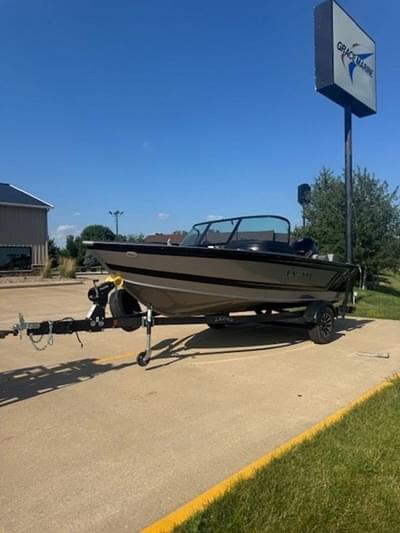 BOATZON | Lund 1775 Impact XS Sport 2025