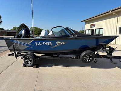 BOATZON | Lund 1875 Crossover XS 2025 BOATZON | Lund 1875 Crossover XS 2025