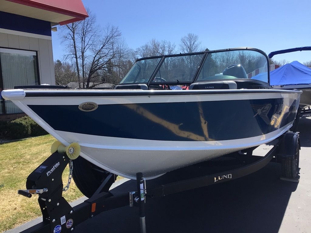 2025 Lund 1875 Crossover XS - Sold Boat