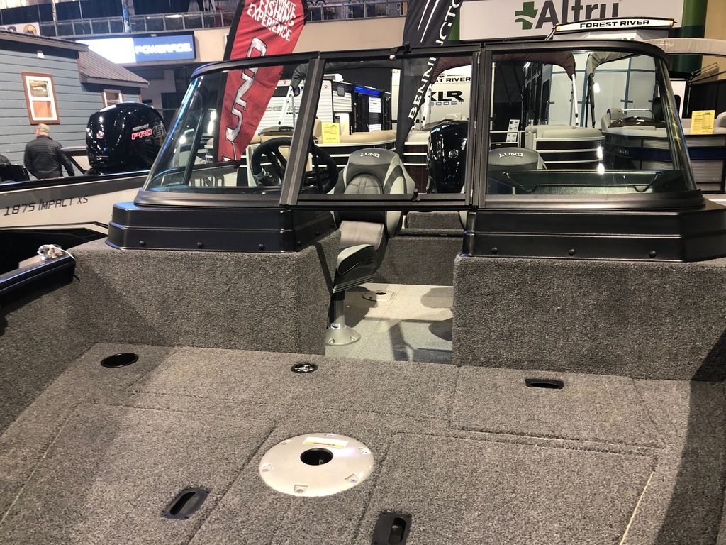 2024 Lund 1875 Crossover XS Sport - Sold Boat