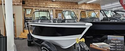 BOATZON | Lund 1875 Crossover XS Sport 2024