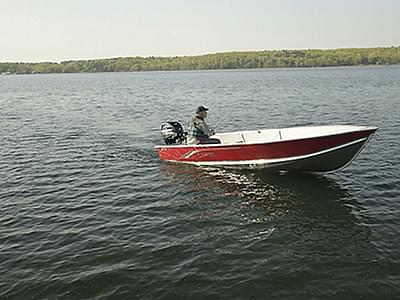 BOATZON | Lund WC12 Tiller 2025 BOATZON | Lund WC12 Tiller 2025