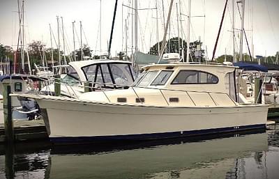 BOATZON | Mainship Pilot 30 Rum Runner II 2005