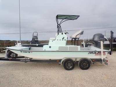 BOATZON | 2013 Majek 21RFL
